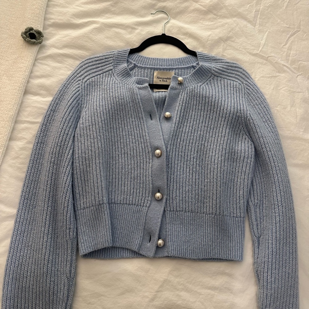Abercrombie & Fitch Light Blue Women's Cardigan